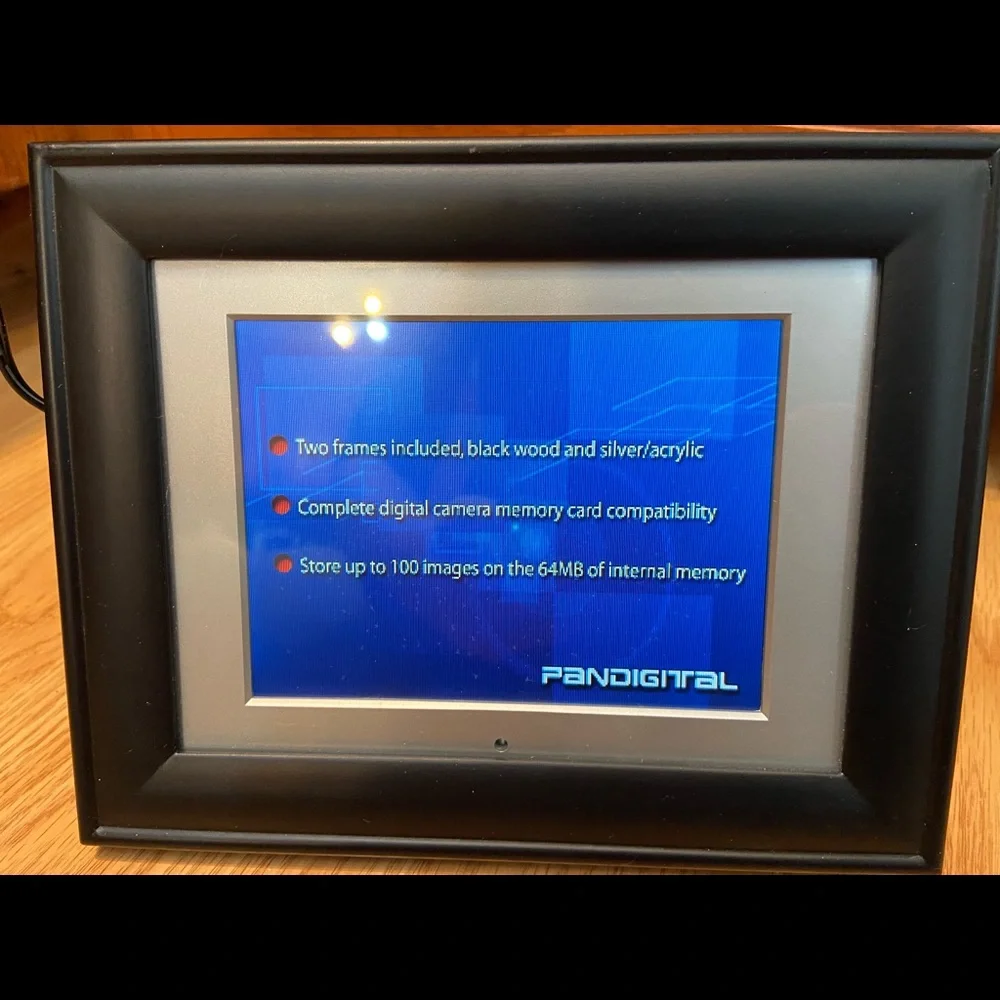 Digital Photo Frame - Picture 2 of 16
